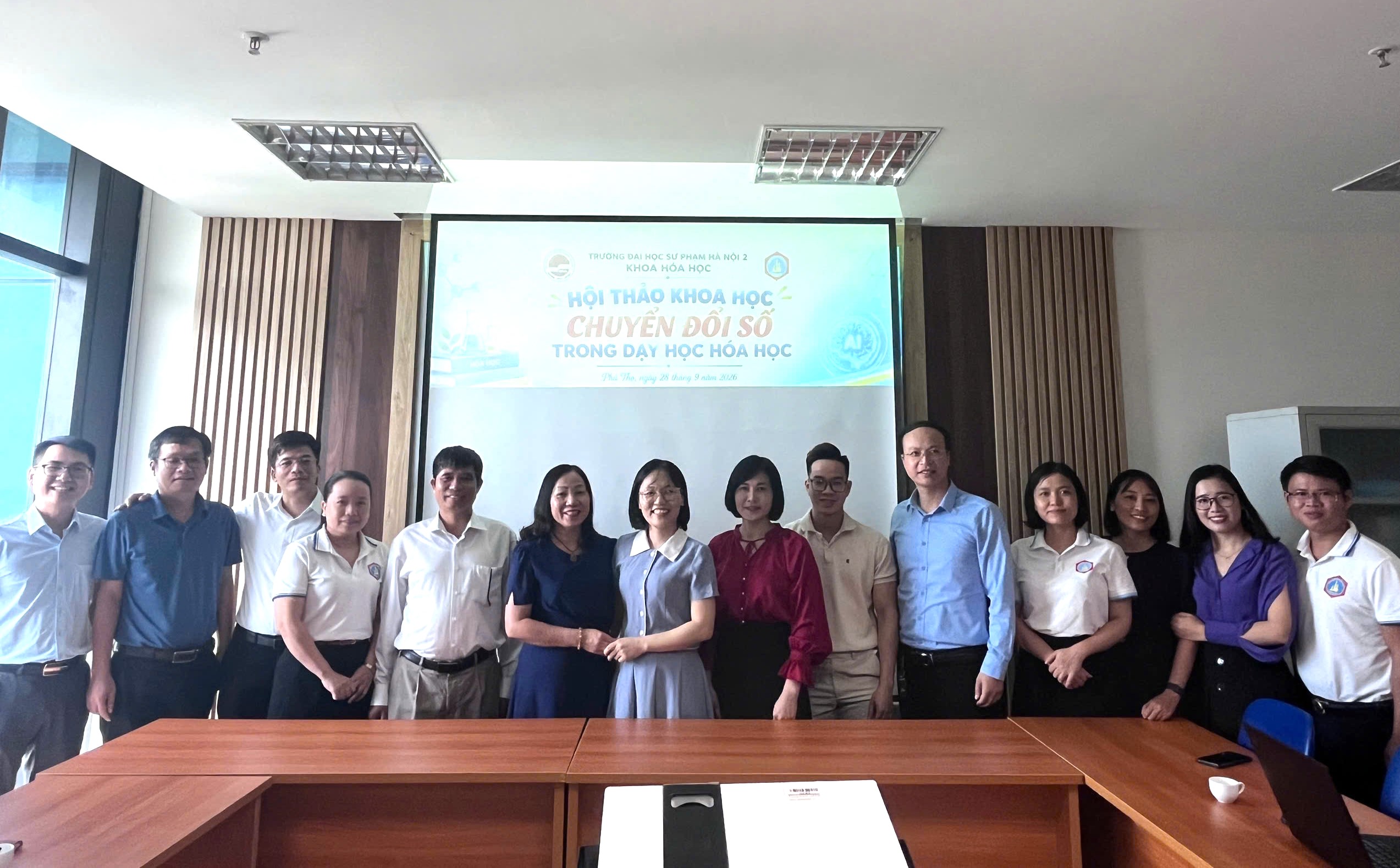 Hội thảo khoa học “Chuyển đổi số trong dạy học hóa học”