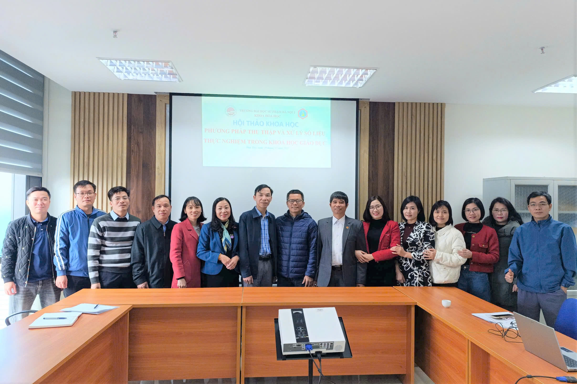 Hội thảo khoa học Khoa Hóa học về “Phương pháp thu thập và xử lý số liệu thực nghiệm trong khoa học giáo dục”