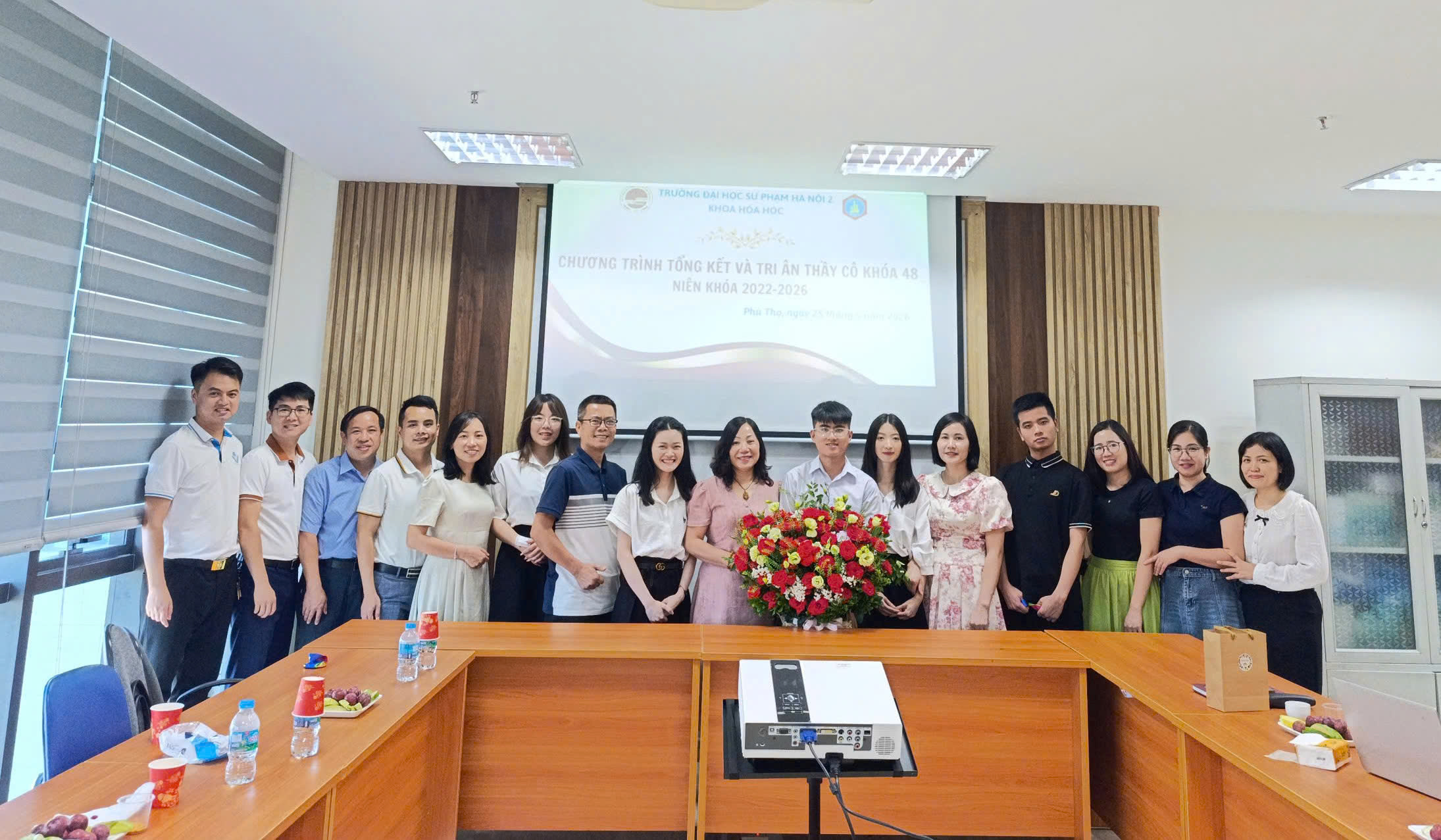 Chương trình tổng kết và tri ân thầy cô của khóa 48 - Sư phạm Hóa học (dạy học bằng tiếng Anh) 