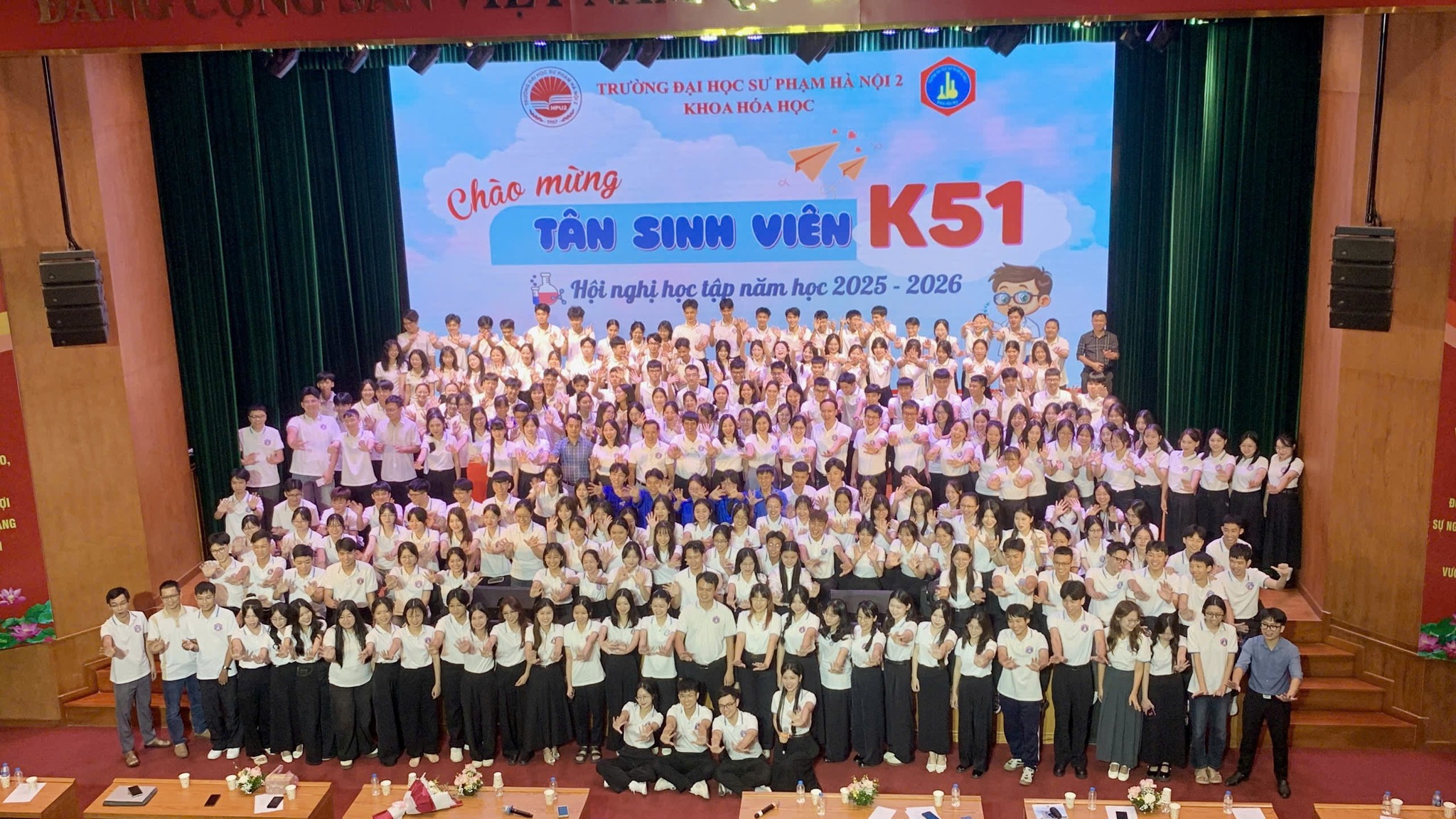Chương trình chào Tân sinh viên k51 và Hội nghị học tập khoa hóa học năm học 2025 - 2026